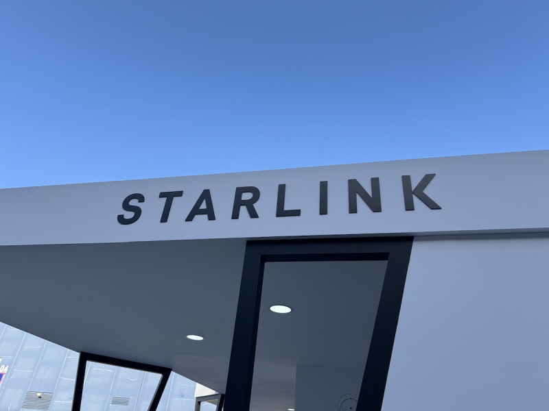 Starlink gets ten-year licence to operate in the UAE