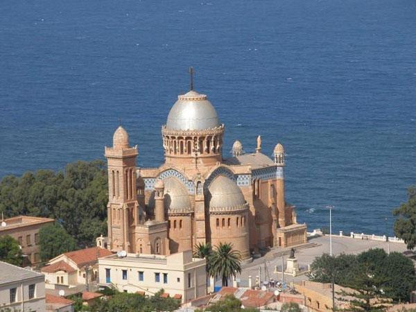 Algeria announces tender for coverage project