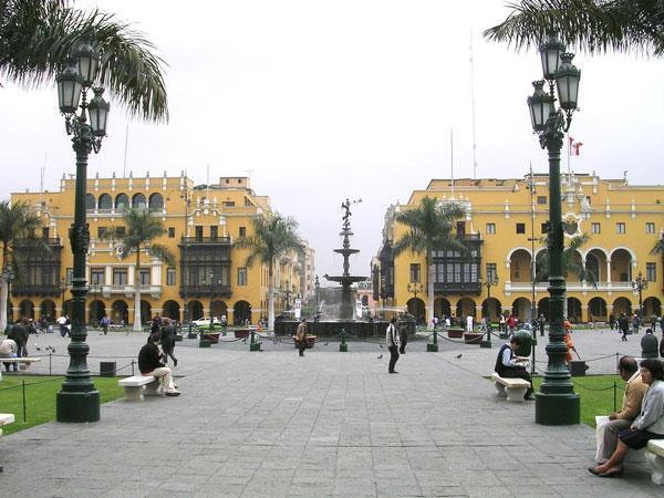 Telefonica makes fresh buyout offer in Peru
