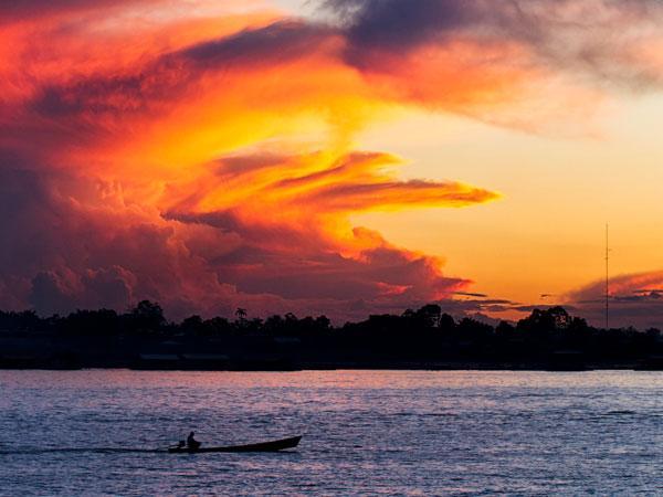 Brazil-Colombia fibre link via Amazon is up and running